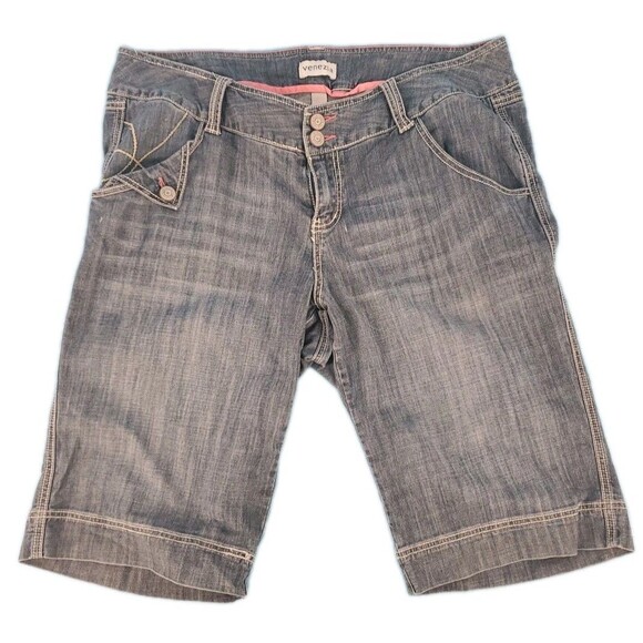 Womens Denim Shorts Sz 20 Embroidery Stacked Waist Light Wash High Waist - Picture 1 of 13